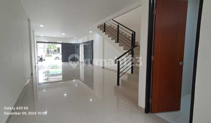 Ruko 3 Lantai Bangunan Baru Bagus Di Batununggal