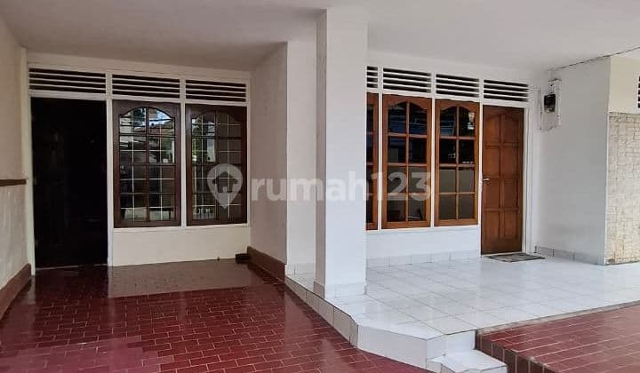 House for Rent with 2-Car Driveway