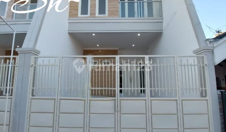 DIJUAL CEEEPAT RUMAH BARU 2 LANTAI MULYOSARI