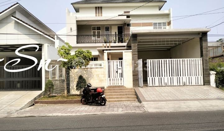 DIJUAL RUMAH MEWAH MURAH JEMURSARI