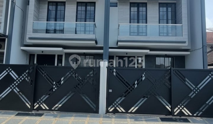 Dijual 2 Unit Rumah Baru Manyar Kertoardi