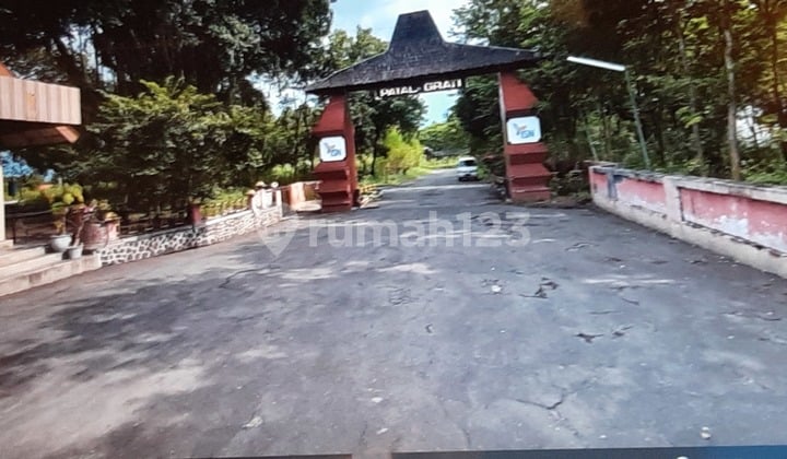 Tanah kosong satu hamparan