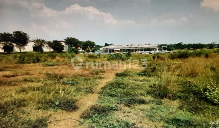 Tanah Kosong Satu Hamparan