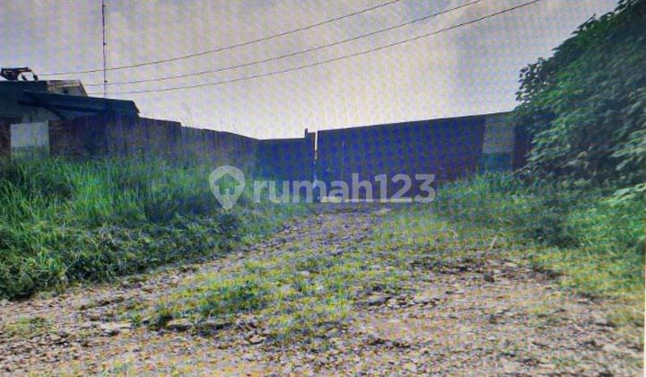 Tanah Kosong Satu Hamparan