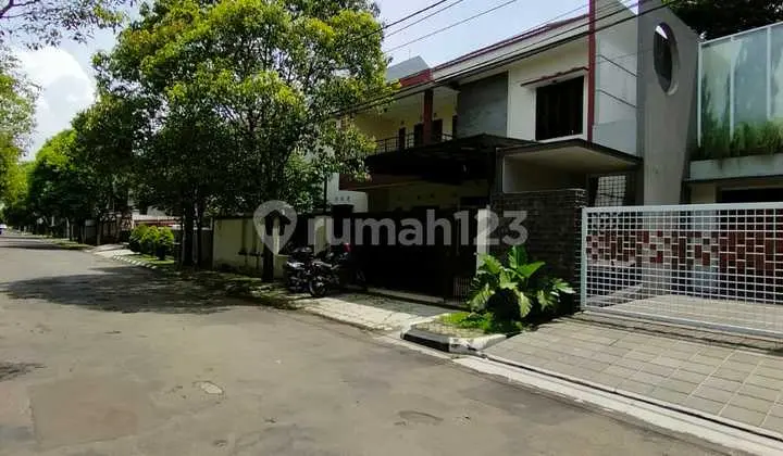 Rumah Mewah Full Furnished di Batununggal Indah
