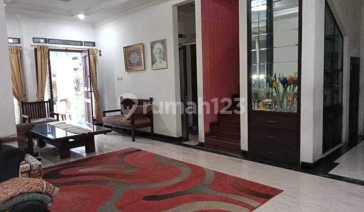 Rumah Mewah Aman Nyaman di Nata Endah