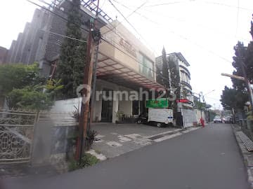 Hotel Super Strategis Tengah Kota Bandung di Kebon Kawung