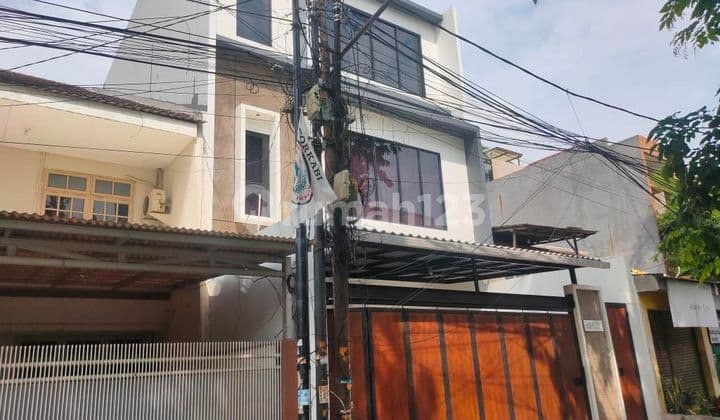 Dilelang Rumah Jl Delima raya tanjung duren termurah