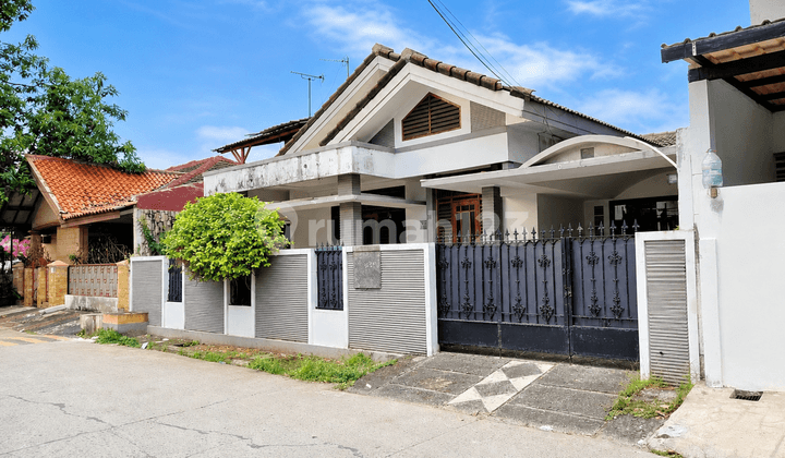 Cheap House Quick Sale Calculate Land Near LRT Jatibening