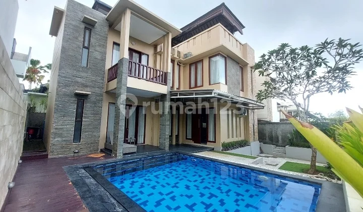 For Sale Villa in Sahadewa Pecatu Graha Bali