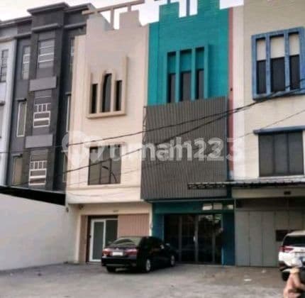 Dijual Cepat Ruko Komersial 3.3/4 - Lantai , Lokasi Ststrategis Jalan Raya Pos Pengumben, Kebon Jeruk Jakarta - Barat