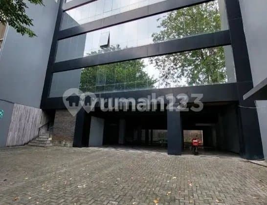 Dijual Cepat Gedung Perkantoran Exclusive 7-Lantai,Lokasi Strategis Jl. Kebon Sirih,Jakarta-Pusat Dekat Thamrin