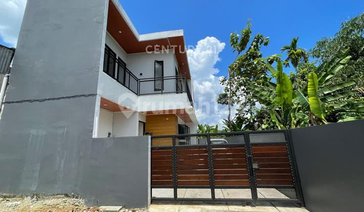 Beautiful House Commercial Location in Jatijajar, Tapos, Depok
