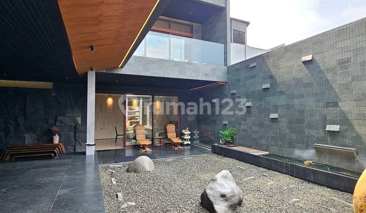 Rumah Furnished Desain Arsitektur Konsep Villa Resort