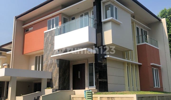 Brand New House Posisi Hook di The Green Bsd City
