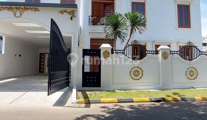 Rumah Cantik Mewah Siap Huni di Puspitaloka, Private Pool, SHM