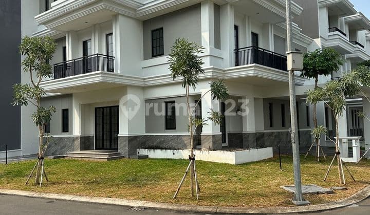 Turun Harga 3 Milyar!! Rumah Hoek Mewah 3 Lantai Private Lift, di Cluster Winona Alam Sutera