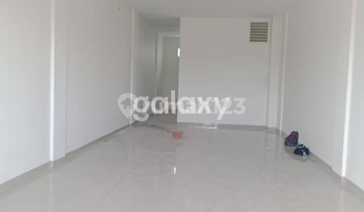 Ruko Dian Istana. Daerah Graha Family. Lokasi Strategis.