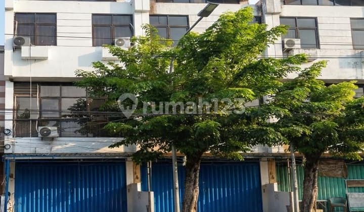 For Rent Zero Lot Shop House on Jalan Pucang,