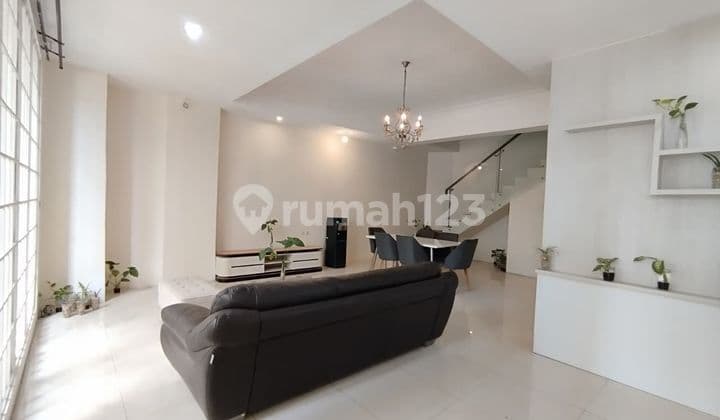 Dijual Apartemen Waterplace Surabaya 2 Lantai Bagus Siap Huni