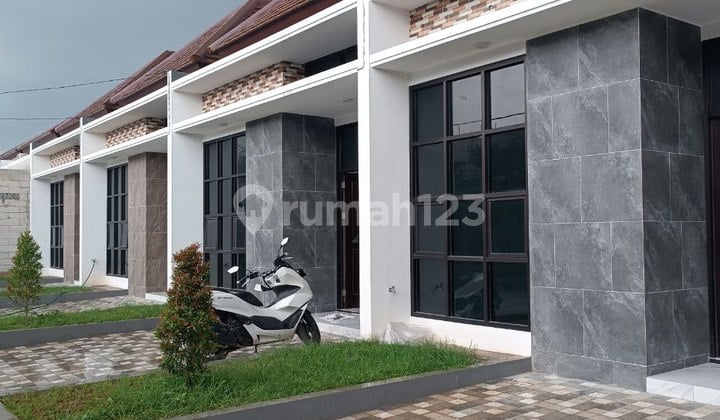 Rumah Cantik Dan.luas Di.cipadu Dekat Bintaro(1