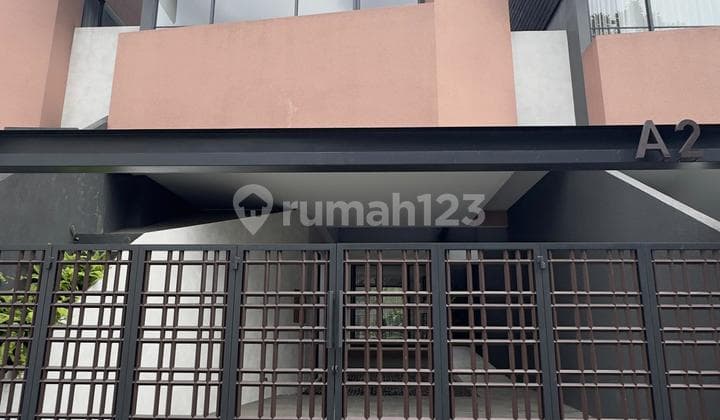 Rumah Mewah Di.lokasi Premium Di.kemang, Jakarta Selatan