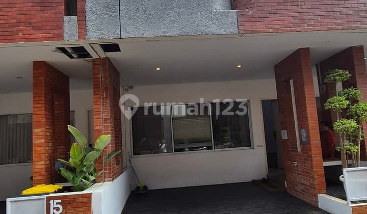 Rumah Mungil Di.ciputat Hanya 12 Menit.ke.mrt.lebak.bulus