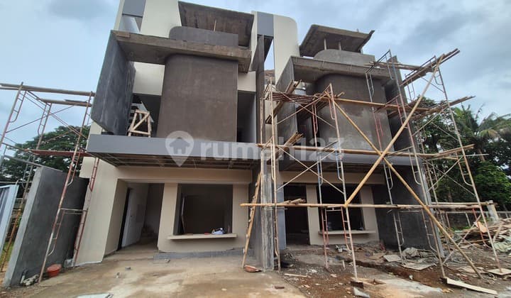 Town.house Exclusive di Bintaro.dekat Stasiun.dan.mall