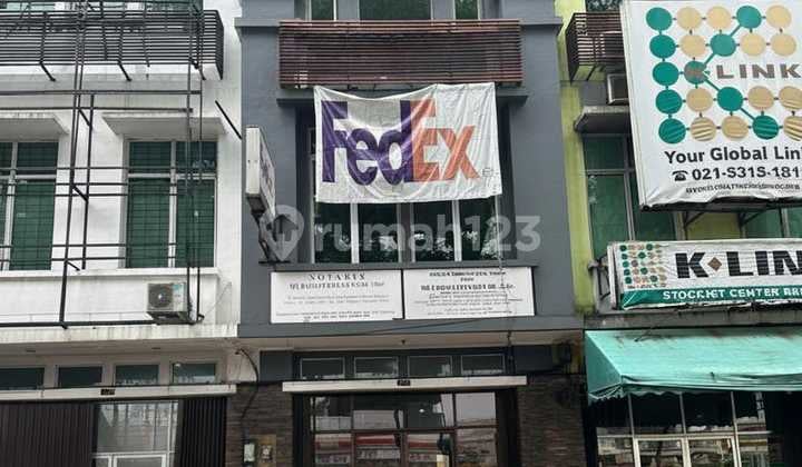 Dijual Ruko 3 Lantai Strategis Di Bsd - Hadap Jalan