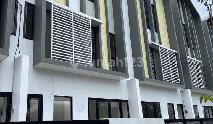 Hybridhome Rumah dan Tempat Usaha Prima Harapan Regency Bekasi Luas 66 Rp. 1,82 M 3Lt 3Km