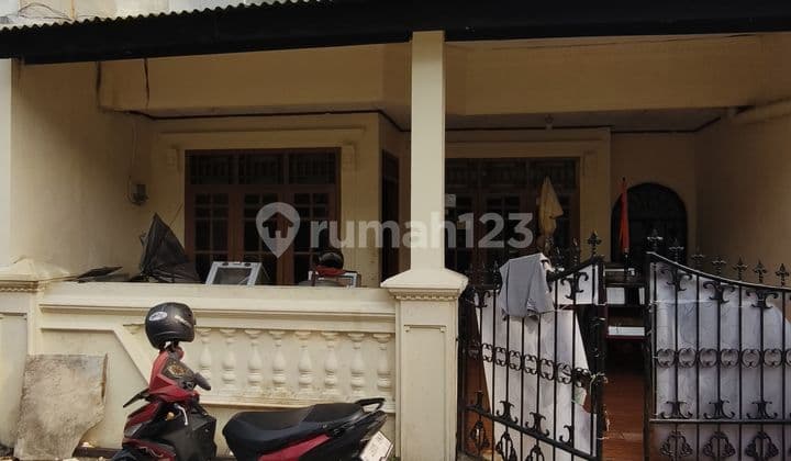 Taman Wisma Asri 1 North Bekasi House, Area 60, Rp. 425 Million, 3 BR, 1 Bathroom, Certificate of Ownership.