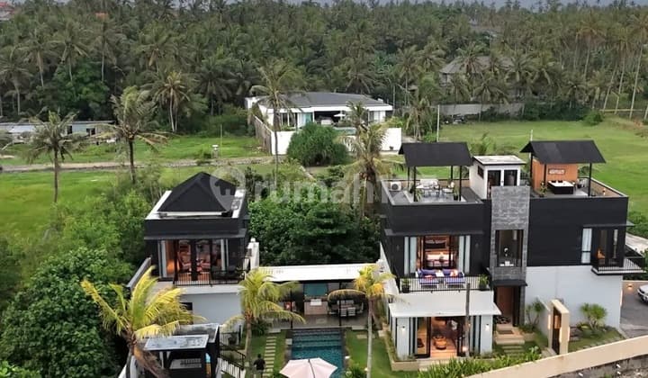 Villa Tepi Pantai Saba Gianyar Bergaya Modern Tropical Bangunan Baru