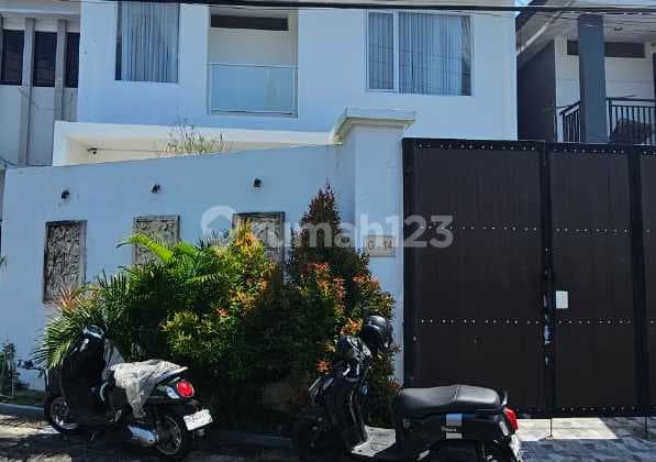 Modern House Semi Villa For Sell & Yearly Rental,located On Taman Griya