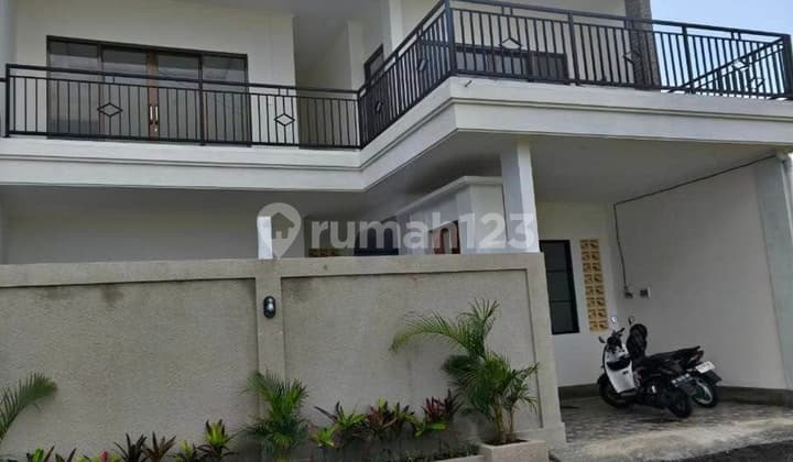 Di Kontrakanrumah Semi Villa Padonan Canggu
