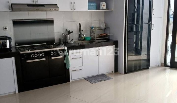 Disewakan Rumah Modern Minimalis Dalam Komplek