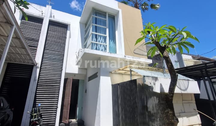 House Modern Minimalis Style In Elit Housing Complex In Jln Sunset Road