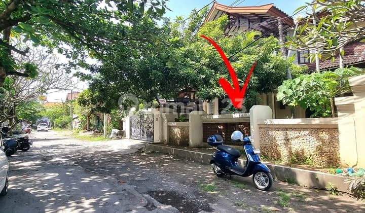 Land on Pemuda Street, Renon