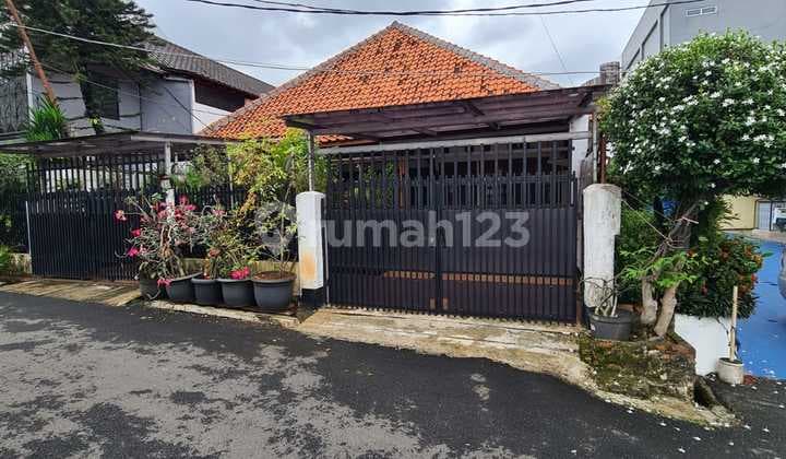 Dijual Rumah Asri di Mampang Prapatan Jakarta Selatan
