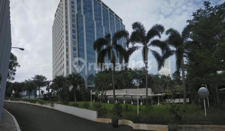 Office Building Plaza Oleos Tb Simatupang Jakarta Selatan
