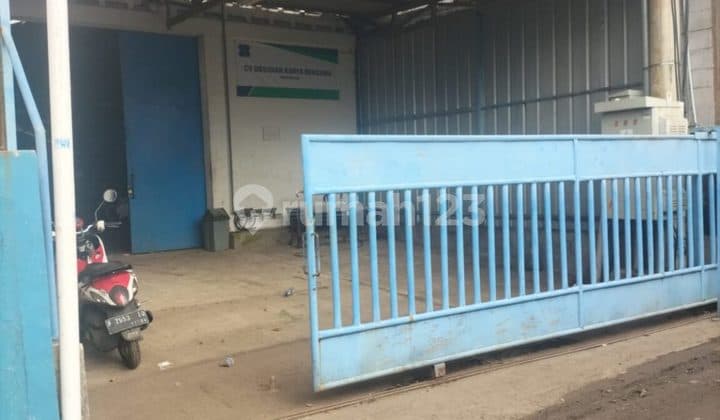 Gudang Eks Workshop Siap Pakai di Mustika Jaya Bekasi Kota