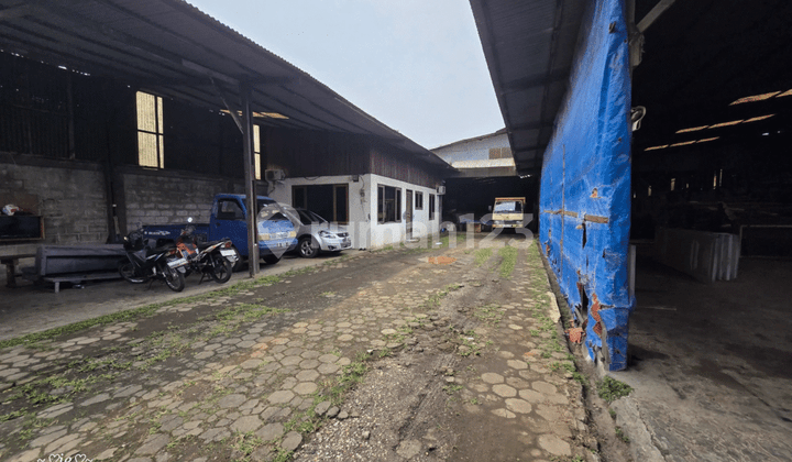 Former Workshop Land Suitable for Business or Warehouse on Jl Raya Kalimalang, West Bekasi.