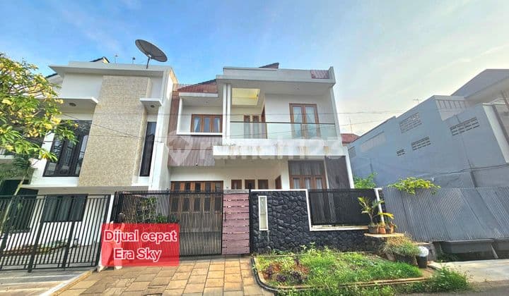 Rumah Mewah 2,5 Lantai Selangkah Menuju Mall Pondok Indah Jakarta Selatan