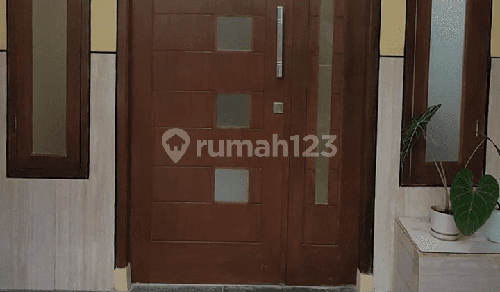 Rumah + Kost Strategis Selangkah ke Ui Salemba Senen Jakarta Pusat