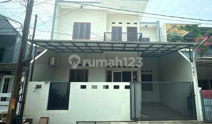 Dijual Rumah Ciamik Harapan Indah 1, Strategis Rapi Siap Huni