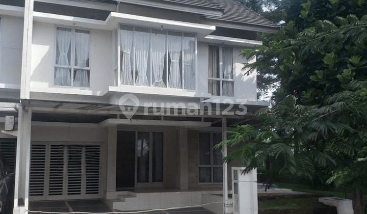 Rumah Hook Lokasi Strategis di Bintaro Tangsel Gb-8114