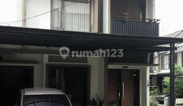 Rumah Hook Lokasi Strategis di Sektor 5 Bintaro Tangsel Gb-16603