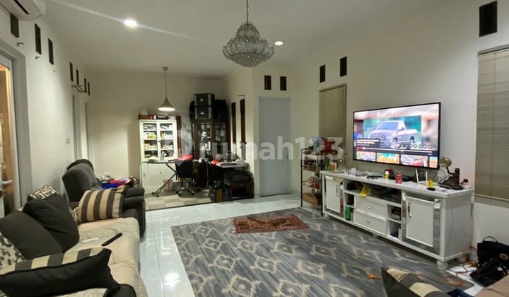 Rumah Modern Dekat Akses KRL di Bintaro Tangsel Gb-17135