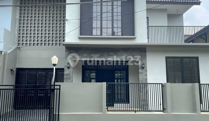 BEST DEALS Rumah Pilihan Keluarga Mudah di Sektor 5 Bintaro LH-15678