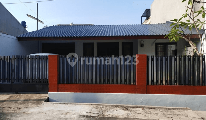 Rumah Dkt Dgn Sta Pondok Ranji di Bintaro Tangsel Ip-17425