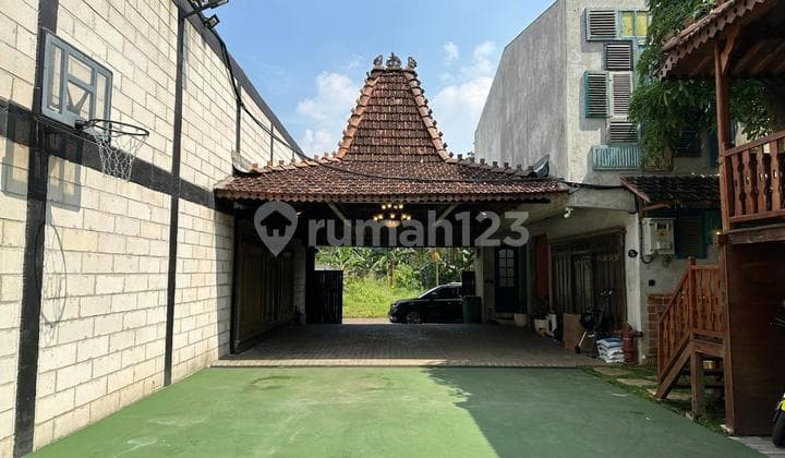 Tropical House with Swimming Pool in Pondok Aren Tangsel Js-17834